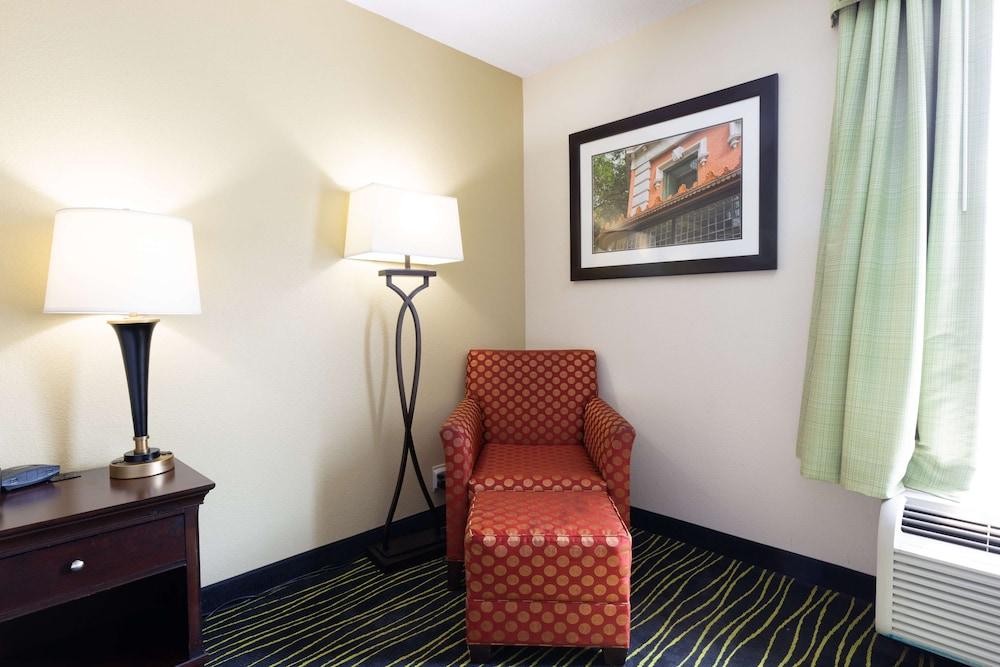 Hampton Inn Columbia I-26/Harbison Blvd Ngoại thất bức ảnh
